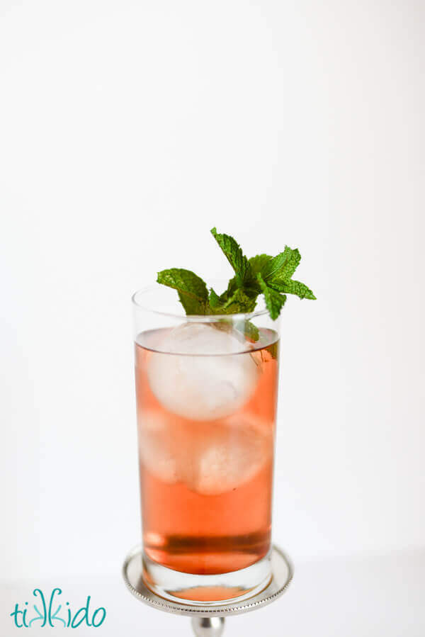 How to Make Vinegar and Fruit Shrub (Drinking Vinegar)